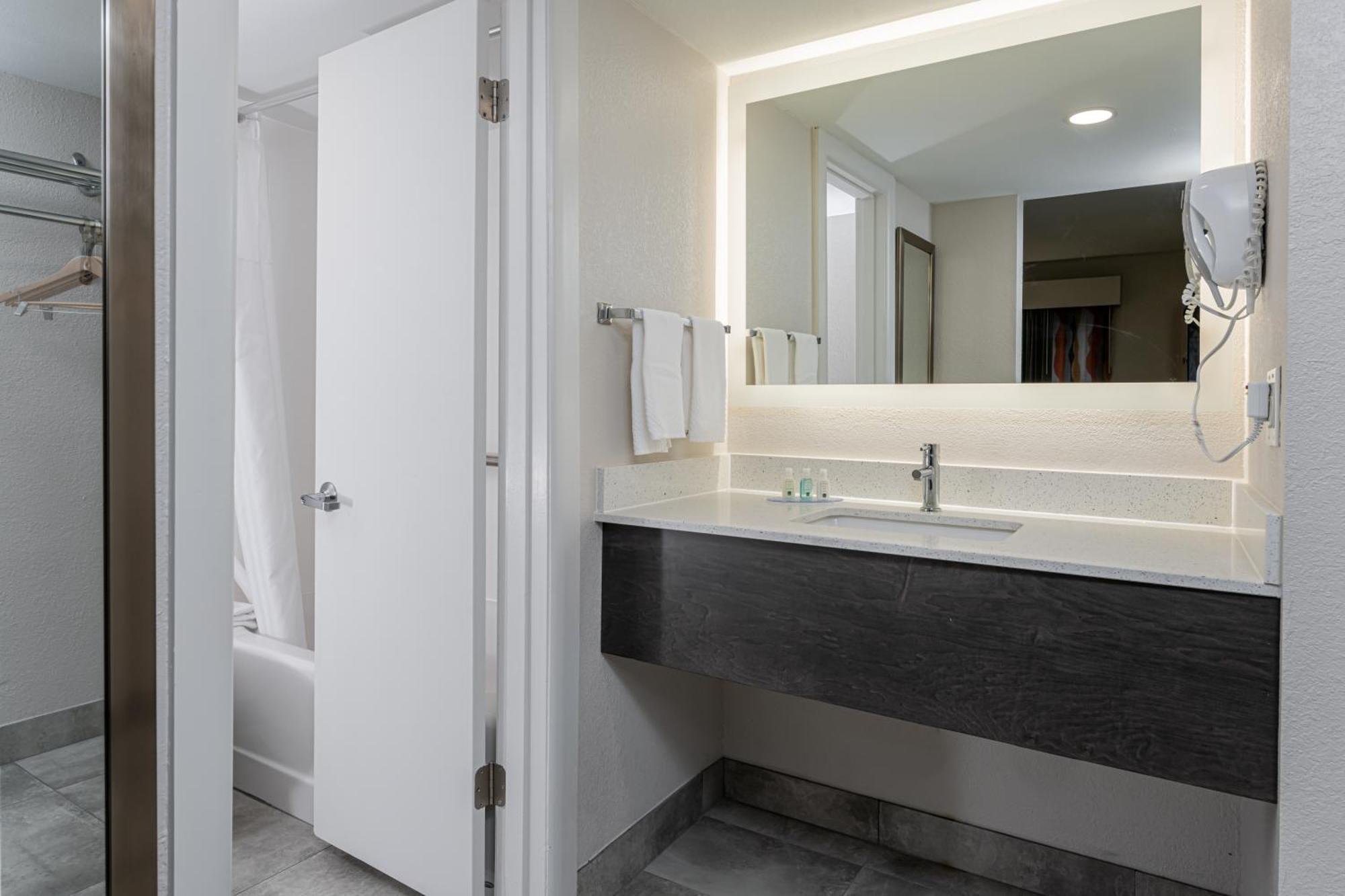 Quality Inn Asheville Downtown Tunnel Rd Экстерьер фото